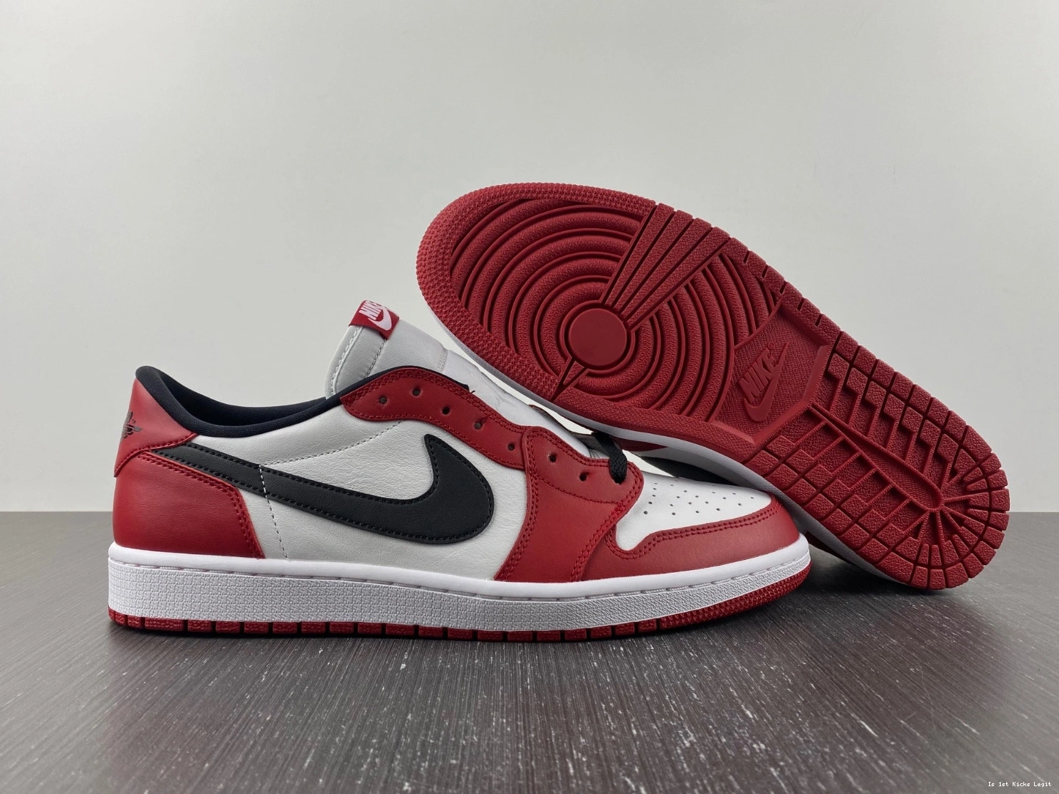 600 Jordan Low 'Chicago' 1 Retro Air 705329 - OG 1019